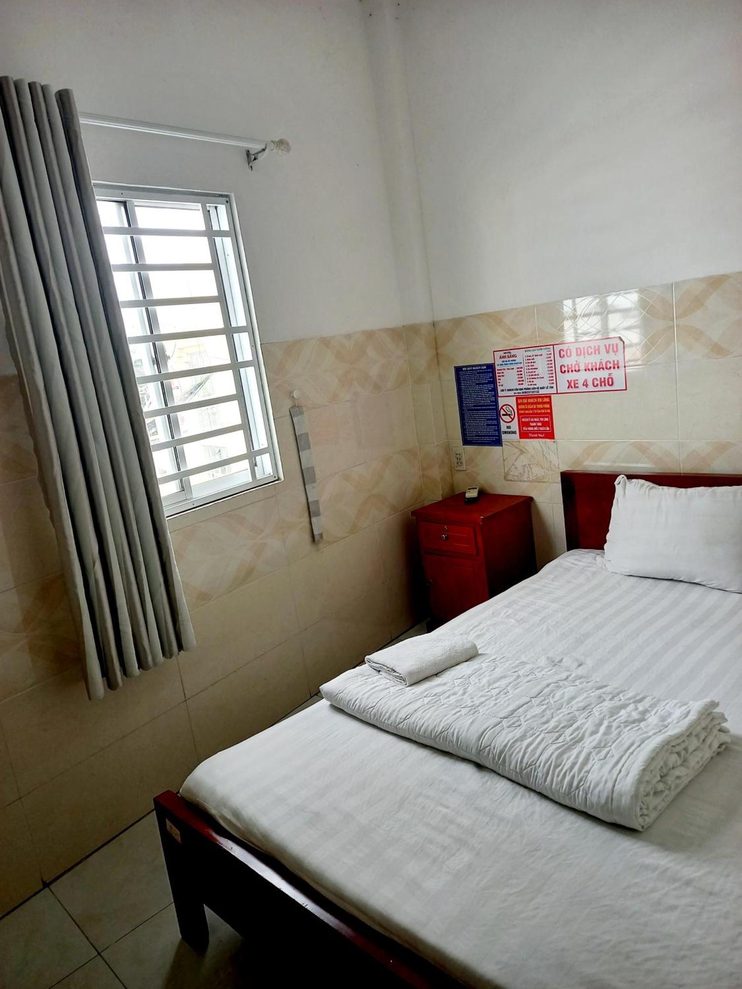 Khach San Anh Sang Hotel Can Tho Room photo